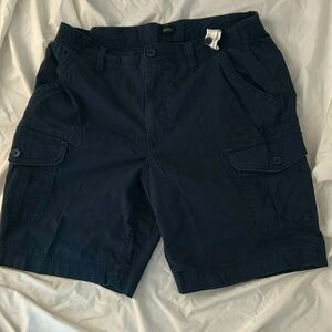 Buffalo David bitten cargo shorts, men’s. Size 36 waist. Colour navy.